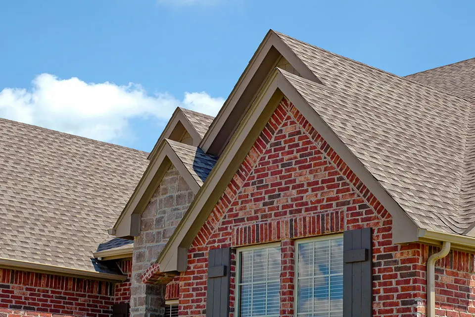 new residential roof installed on a home in collinsville, illinois